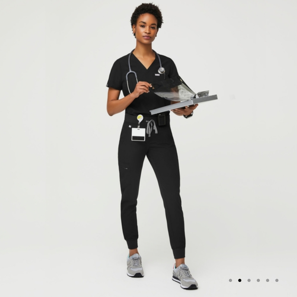 FIGS Scrub Set Small Black Catarina and Zamora jogger